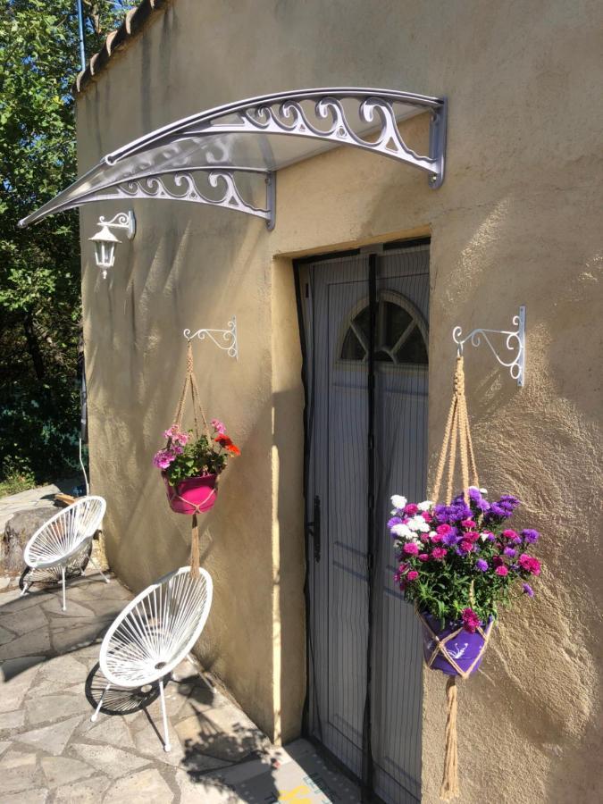 L'Escapade. Entre Aix Et Marseille, Studio Pleine Nature. Fuveau Exterior foto